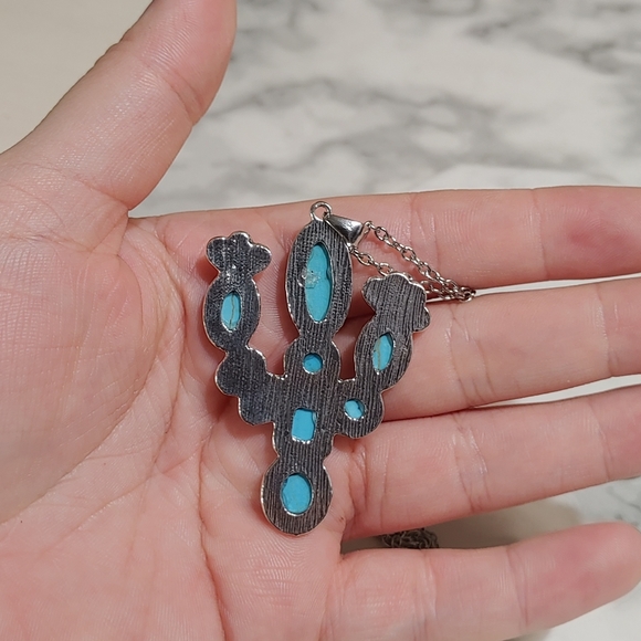 Turquoise Cactus Necklace - Picture 4 of 4
